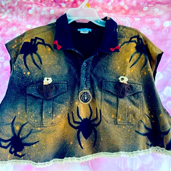 Old Navy Tops - 🕷️🕸️🕷️Gothic Bohemian Spider Top🕷️